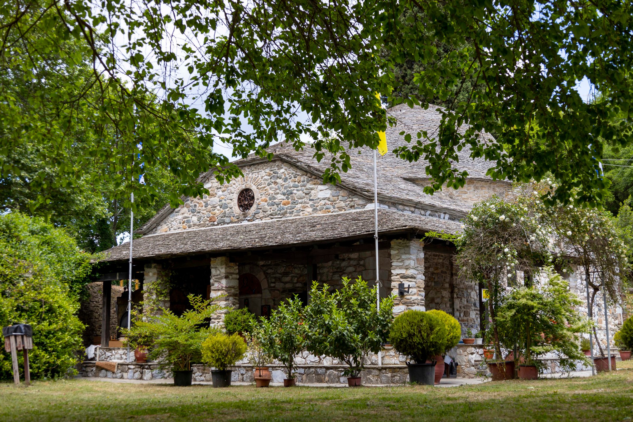 Iglesia de Santa Marina en Rentina photo